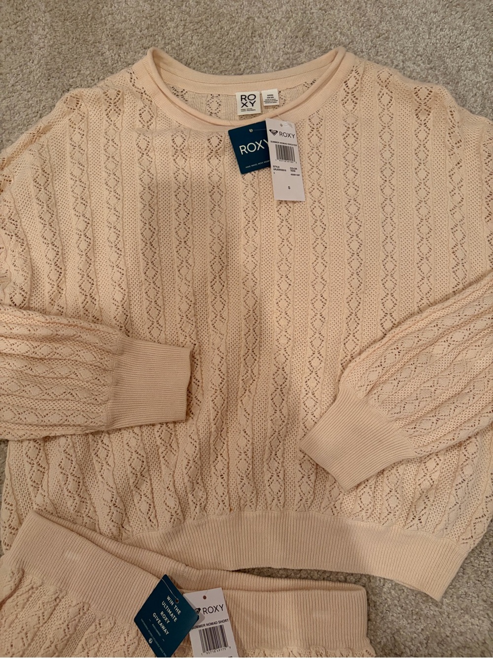Roxy Cream Cable-Knit Matching Set - Sweater & Shorts - Picture 3 of 5